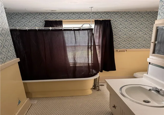 Photo 3 of Sale Pending at 94 Wetmore Park, Rochester, NY 14606 | MLS# R1690412 | Listing updated on 2026-09-08