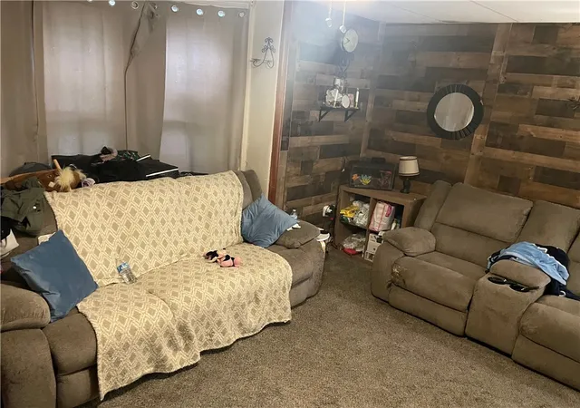 Photo 4 of Single family home for sale at 181 Chestnut St, Oneonta, NY 13820 | MLS# R1690219 | Listing updated on 2026-08-19