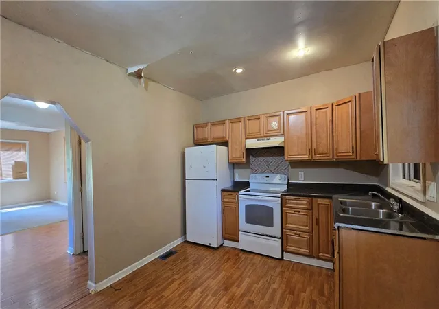 Photo 3 of Sale Pending at 614 Winsor Ave, Elmira, NY 14905 | MLS# R1686712 | Listing updated on 2026-08-19