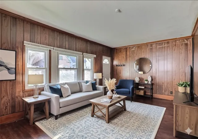 Photo 3 of Sale Pending at 190 Weaver St, Rochester, NY 14621 | MLS# R1690744 | Listing updated on 2026-08-23