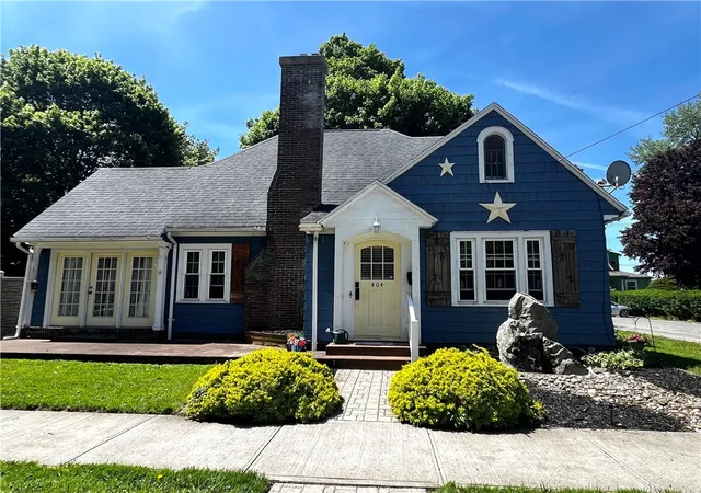 Photo 2 of Single family home for sale at 404 Riverside Ave, Elmira, NY 14904 | MLS# R1690080 | Listing updated on 2026-09-14