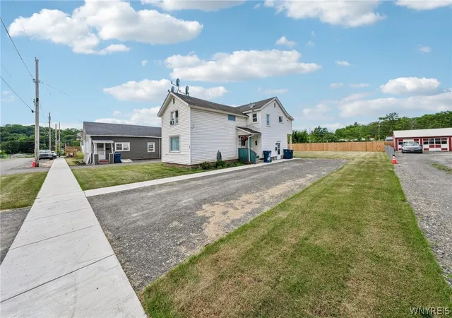 Photo 2 of House for sale at 27 Porter St, Lockport, NY 14094 | MLS# B1690965 | Listing updated on 2026-08-24
