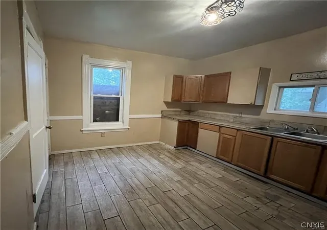 Photo 2 of Sale Pending at 308 Rowland St, Syracuse, NY 13204 | MLS# S1690346 | Listing updated on 2026-08-11