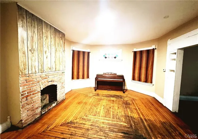 Photo 4 of Sale Pending at 308 Rowland St, Syracuse, NY 13204 | MLS# S1690346 | Listing updated on 2026-08-11