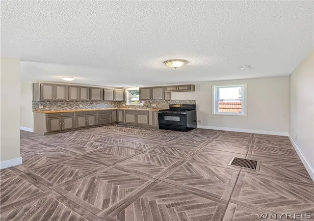 Photo 3 of Sale Pending at 29 Prospect St, Fredonia, NY 14063 | MLS# B1691187 | Listing updated on 2026-09-01