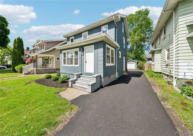 Photo 4 of Sale Pending at 148 68th Street, Niagara Falls, NY 14304 | MLS# B1691276 | Listing updated on 2026-08-18