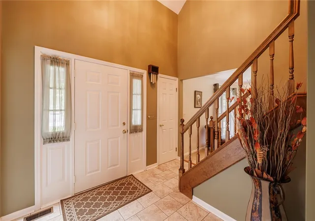 Photo 4 of Sale Pending at 54 Random Knls Dr, Penfield, NY 14526 | MLS# R1690800 | Listing updated on 2026-09-07