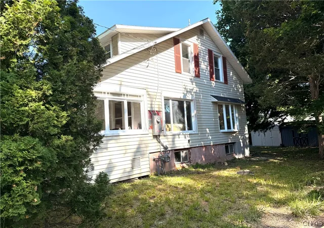 Photo 3 of Single family home for sale at 149 Francis St, Watertown, NY 13601 | MLS# S1689957 | Listing updated on 2026-09-14