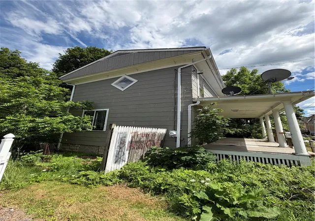 Photo 3 of Single family home for sale at 1 Church St, Sidney, NY 13838 | MLS# R1691494 | Listing updated on 2026-09-10