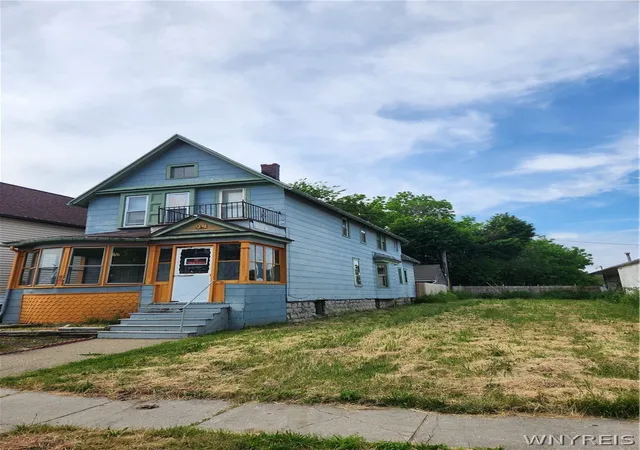 Photo 2 of Multi family home for sale at 256 Auburn Ave, Buffalo, NY 14213 | MLS# B1689207 | Listing updated on 2026-09-08