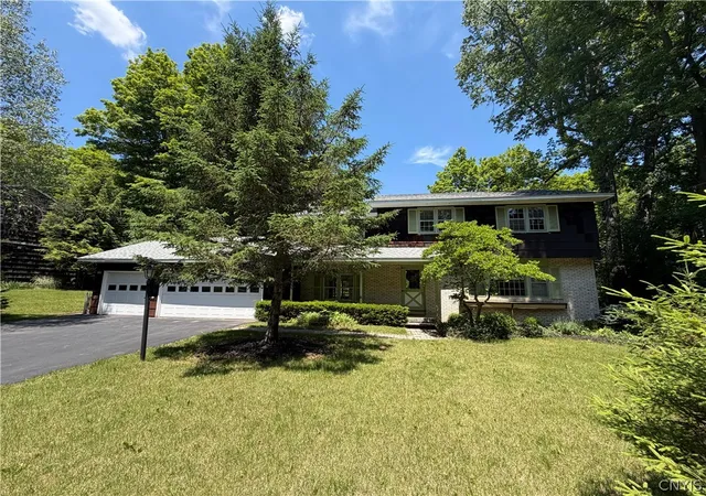 Photo 2 of Sale Pending at 7447 Armstrong Rd, Manlius, NY 13104 | MLS# S1691435 | Listing updated on 2026-08-20