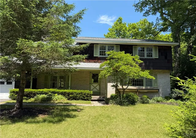 Photo 3 of Sale Pending at 7447 Armstrong Rd, Manlius, NY 13104 | MLS# S1691435 | Listing updated on 2026-08-20