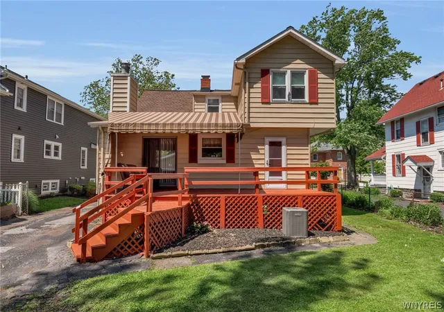 Photo 3 of Sale Pending at 209 California Dr, Buffalo, NY 14221 | MLS# B1691506 | Listing updated on 2026-08-17