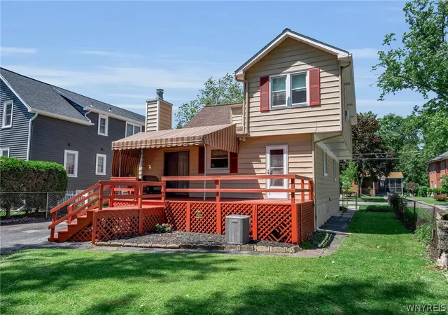 Photo 3 of Sale Pending at 209 California Dr, Buffalo, NY 14221 | MLS# B1691506 | Listing updated on 2026-08-17