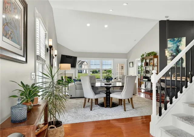 Listing Photo 4 - Condo for sale in building located at 212 Bretlyn Cir, Rochester, NY 14618