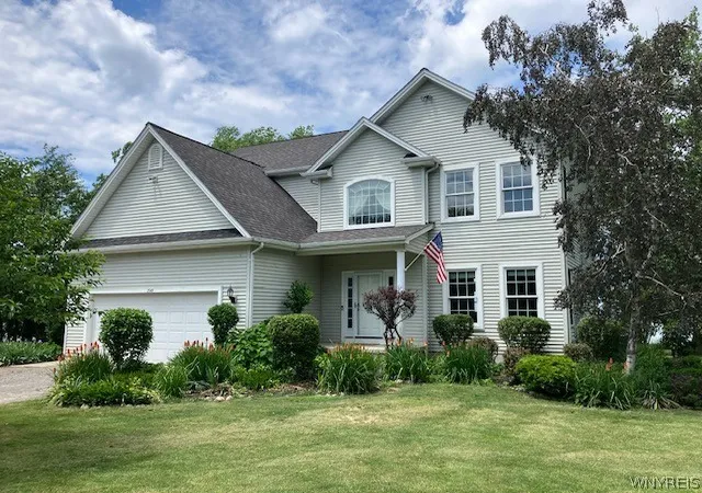 Photo 2 of Single family home for sale at 2949 W Lake Rd, Wilson, NY 14172 | MLS# B1691927 | Listing updated on 2026-09-13