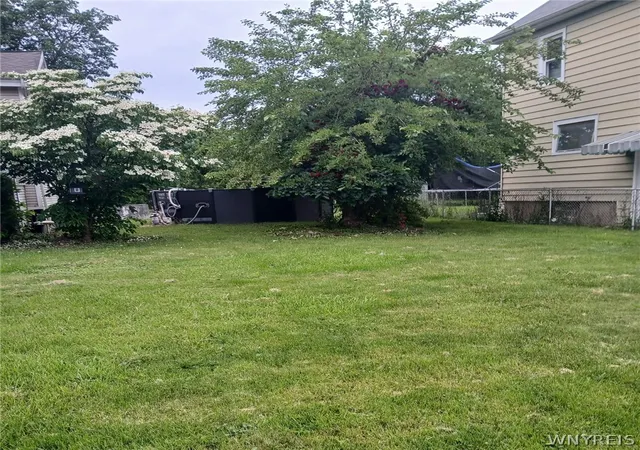 Photo 2 of Single family home for sale at 454 18th Street, Niagara Falls, NY 14303 | MLS# B1692072 | Listing updated on 2026-08-17