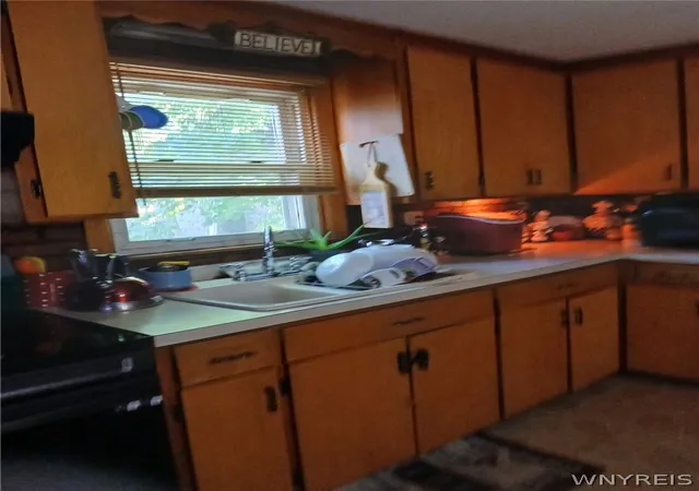 Photo 4 of Single family home for sale at 454 18th Street, Niagara Falls, NY 14303 | MLS# B1692072 | Listing updated on 2026-08-17