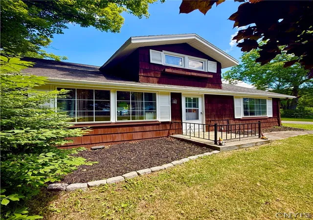 Photo 1 of Sale Pending at 4044 Cedarvale Rd, Syracuse, NY 13215 | MLS# S1690934 | Listing updated on 2026-08-26
