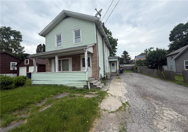 Photo 2 of Single family home for sale at 115 Washington St, Lockport, NY 14094 | MLS# B1691719 | Listing updated on 2026-08-18
