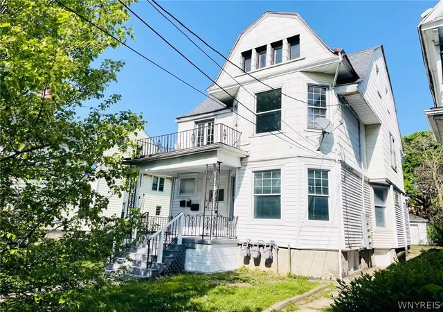 Photo 1 of Sale Pending at 1129 West Ave, Buffalo, NY 14213 | MLS# B1692282 | Listing updated on 2026-08-24