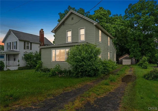 Photo 1 of Single family home for sale at 1077 Glenwood Ave, Oneida, NY 13421 | MLS# S1692219 | Listing updated on 2026-08-19