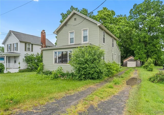 Photo 2 of Single family home for sale at 1077 Glenwood Ave, Oneida, NY 13421 | MLS# S1692219 | Listing updated on 2026-08-19