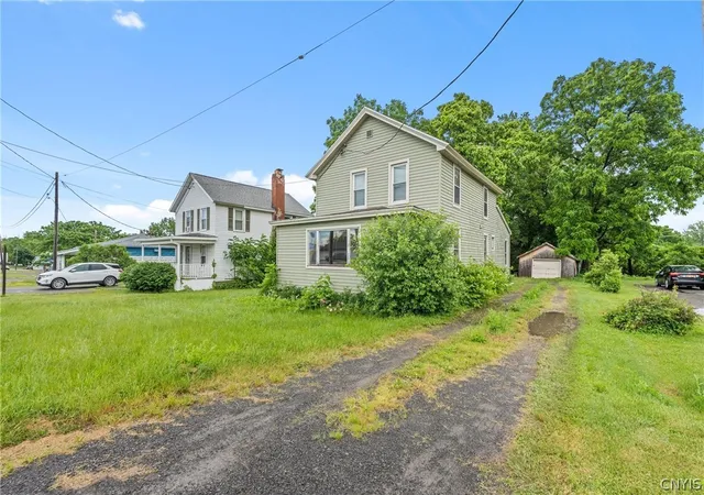 Photo 3 of Single family home for sale at 1077 Glenwood Ave, Oneida, NY 13421 | MLS# S1692219 | Listing updated on 2026-08-19