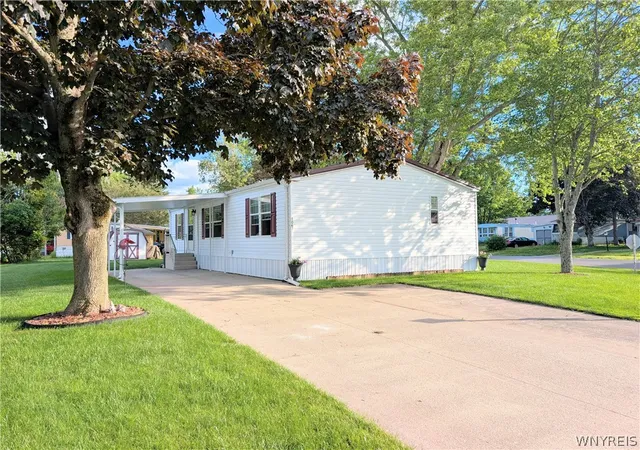 Photo 3 of Manufactured home for sale at 1067 Brookwood Dr, Derby, NY 14047 | MLS# B1692329 | Listing updated on 2026-09-10