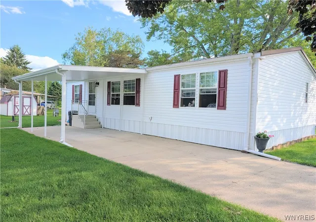Photo 3 of Manufactured home for sale at 1067 Brookwood Dr, Derby, NY 14047 | MLS# B1692329 | Listing updated on 2026-09-10