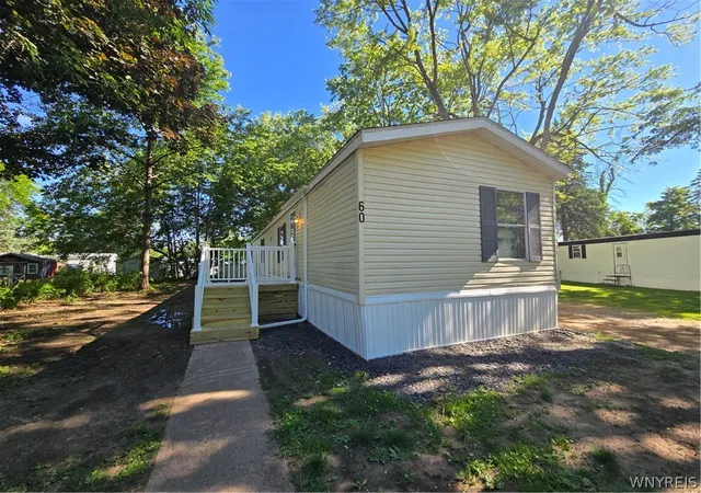 Photo 1 of Manufactured home for sale at 60 Lakewood Village, Medina, NY 14103 | MLS# B1690801 | Listing updated on 2026-08-21