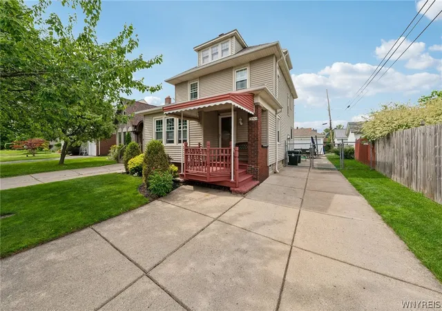 Photo 3 of Sale Pending at 350 Euclid Ave, Kenmore, NY 14217 | MLS# B1692113 | Listing updated on 2026-09-16