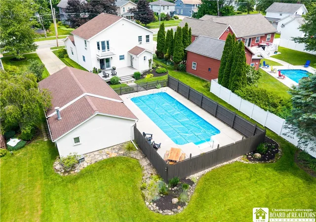 Photo 3 of Single family home for sale at 37 Liberty St, Fredonia, NY 14063 | MLS# R1690442 | Listing updated on 2026-09-15