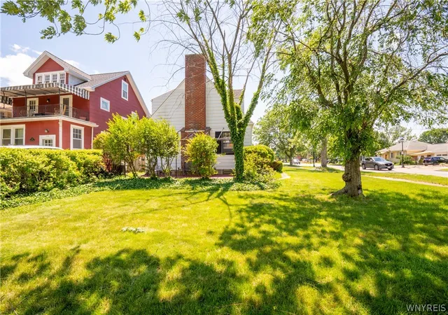 Photo 4 of Sale Pending at 769 Colvin Blvd, Buffalo, NY 14217 | MLS# B1692521 | Listing updated on 2026-08-14