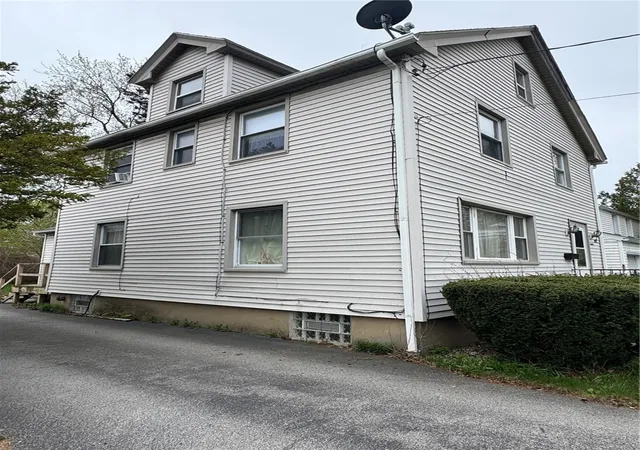 Photo 3 of Single family home for sale at 2662 Dewey Ave, Rochester, NY 14616 | MLS# R1691884 | Listing updated on 2026-08-19