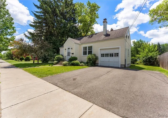 Photo 3 of Single family home for sale at 159 Madison St, Cortland, NY 13045 | MLS# S1692598 | Listing updated on 2026-08-04