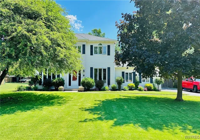 Photo 2 of Sale Pending at 5171 Bronson Dr, Lewiston, NY 14092 | MLS# B1691463 | Listing updated on 2026-08-05