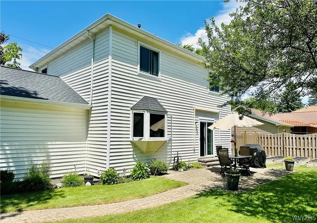 Photo 3 of Sale Pending at 5171 Bronson Dr, Lewiston, NY 14092 | MLS# B1691463 | Listing updated on 2026-08-05