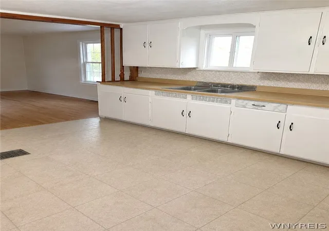 Photo 3 of Multi family home for sale at 442 18th Street, Niagara Falls, NY 14303 | MLS# B1692826 | Listing updated on 2026-08-28
