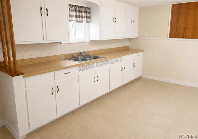 Photo 4 of Multi family home for sale at 442 18th Street, Niagara Falls, NY 14303 | MLS# B1692826 | Listing updated on 2026-08-28