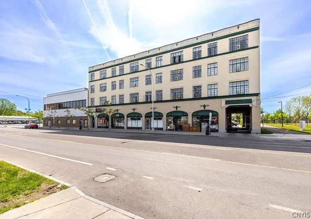 Photo 1 of Sale Pending at 377 W Onondaga St #206, Syracuse, NY 13202 | MLS# S1693089 | Listing updated on 2026-09-12