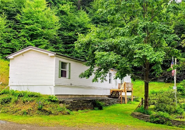 Photo 1 of Manufactured home for sale at 4020 E River Rd, Walton, NY 13856 | MLS# R1692915 | Listing updated on 2026-08-20