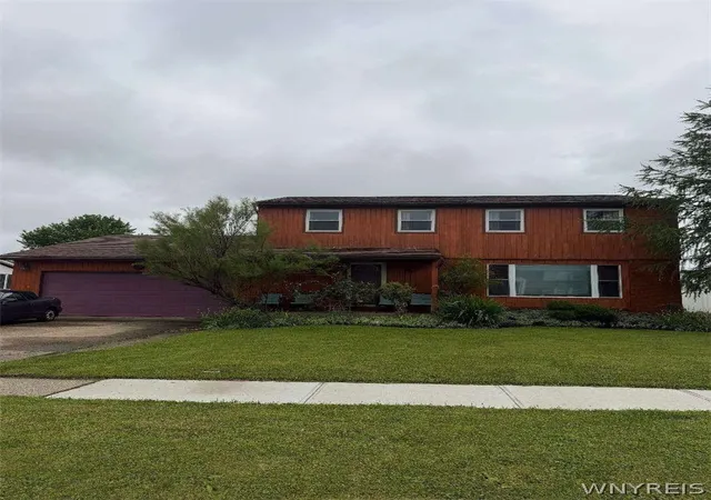 Single family home for sale at 32 E Bihrwood Dr, Buffalo, NY 14224 | MLS# B1693122