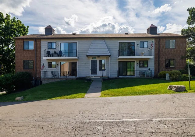 Photo 1 of Sale Pending at 4 High Gate Trl #7, Fairport, NY 14450 | MLS# R1692738 | Listing updated on 2026-08-11