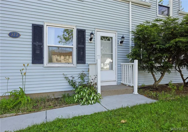 Photo 3 of Sale Pending at 373 Niagara Fls Blvd, Buffalo, NY 14226 | MLS# B1693298 | Listing updated on 2026-09-09