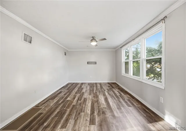Photo 4 of Sale Pending at 373 Niagara Fls Blvd, Buffalo, NY 14226 | MLS# B1693298 | Listing updated on 2026-09-09