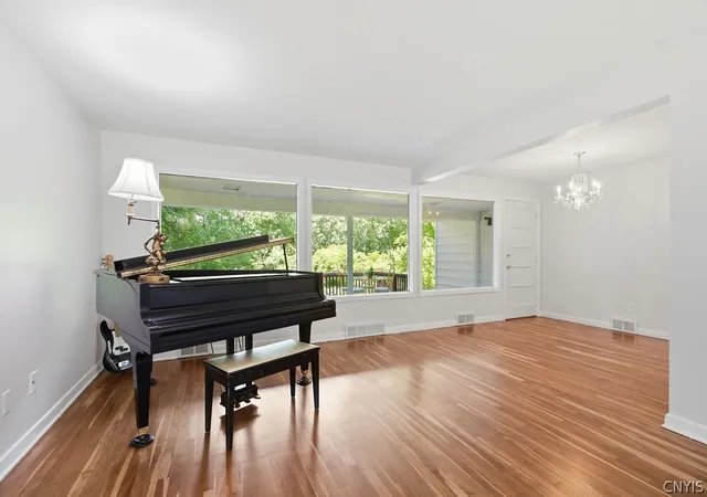 Photo 3 of Sale Pending at 424 Winkworth Pkwy, Syracuse, NY 13215 | MLS# S1689688 | Listing updated on 2026-09-02