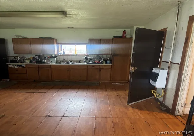 Photo 3 of Single family home for sale at 207 E North St #S, Buffalo, NY 14204 | MLS# B1692818 | Listing updated on 2026-09-14