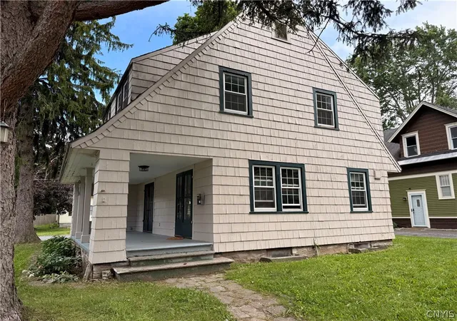 Photo 3 of Single family home for sale at 139 Monroe Ave, Watertown, NY 13601 | MLS# S1691164 | Listing updated on 2026-09-03