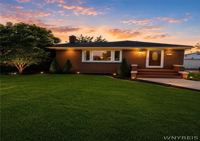 Photo 2 of Single family home for sale at 150 Carmen Rd, Buffalo, NY 14226 | MLS# B1693691 | Listing updated on 2026-09-03